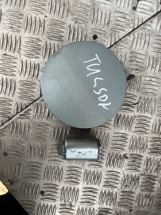 Лючек бензобака хюндай туксон hyundai tucson год 08