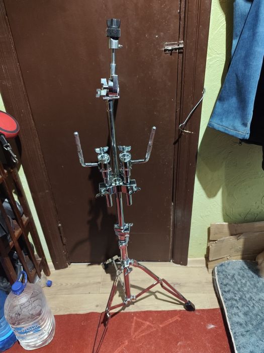 Продам барабанную стойку для томов