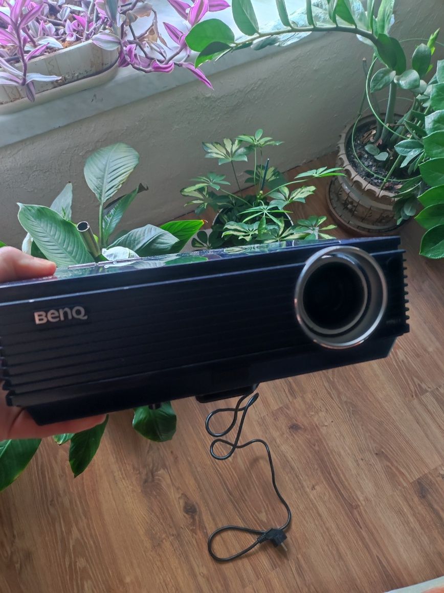 Projektor BenQ  lampowy