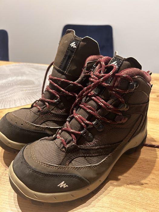 Buty trekingowe.