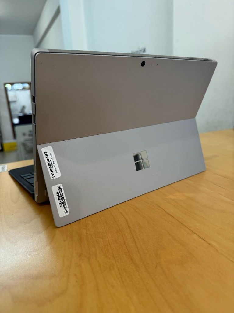 Portátil Microsoft surface pro 5