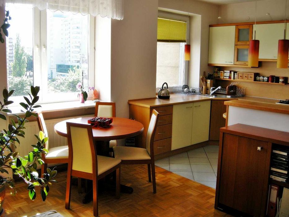 Bezpośrednio mieszkanie 2-pokojowe z klimatyzacją, blisko metra