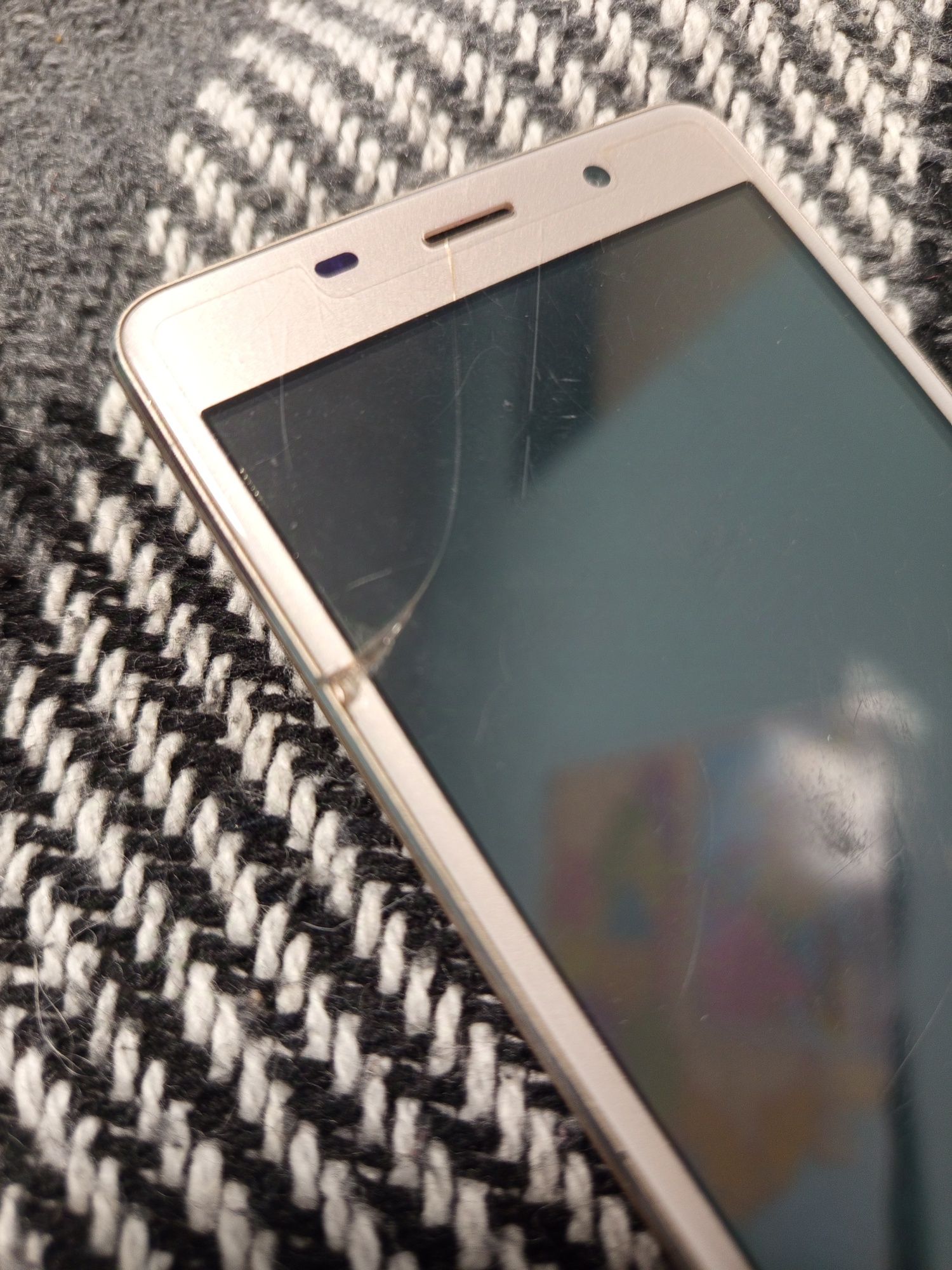 Продам Bravis A504 Trace
