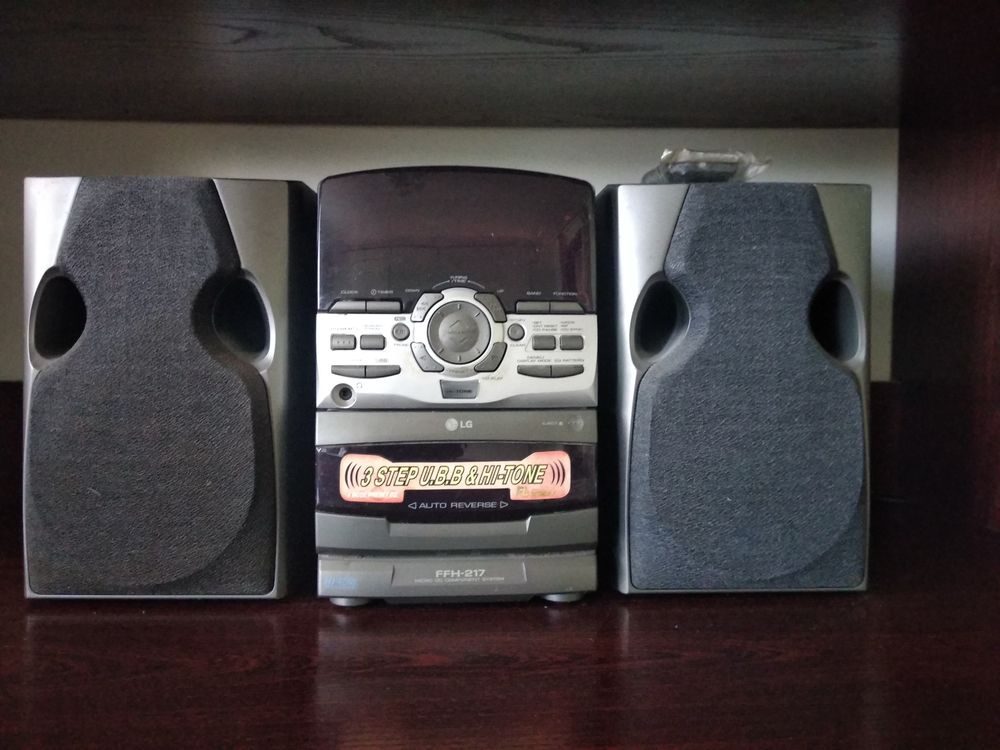 Музичний центр LG FFH-217