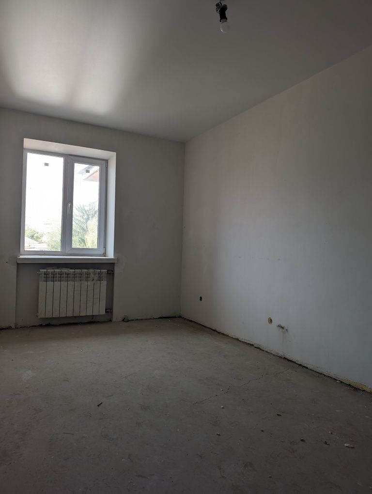 Продам 2-х кімнатну квартиру в центрі міста