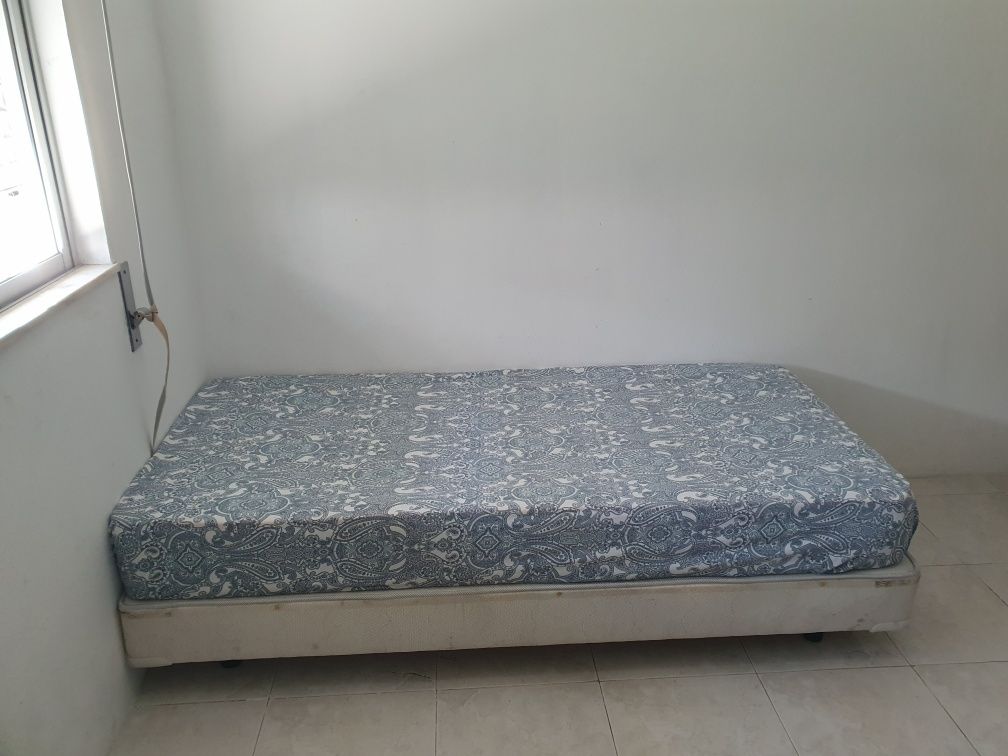 Cama de solteiro
