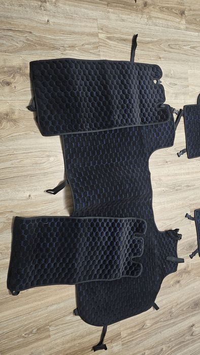 Автонакидки, чохли в авто. Чудовий стан. АЛЬКАНТАРА