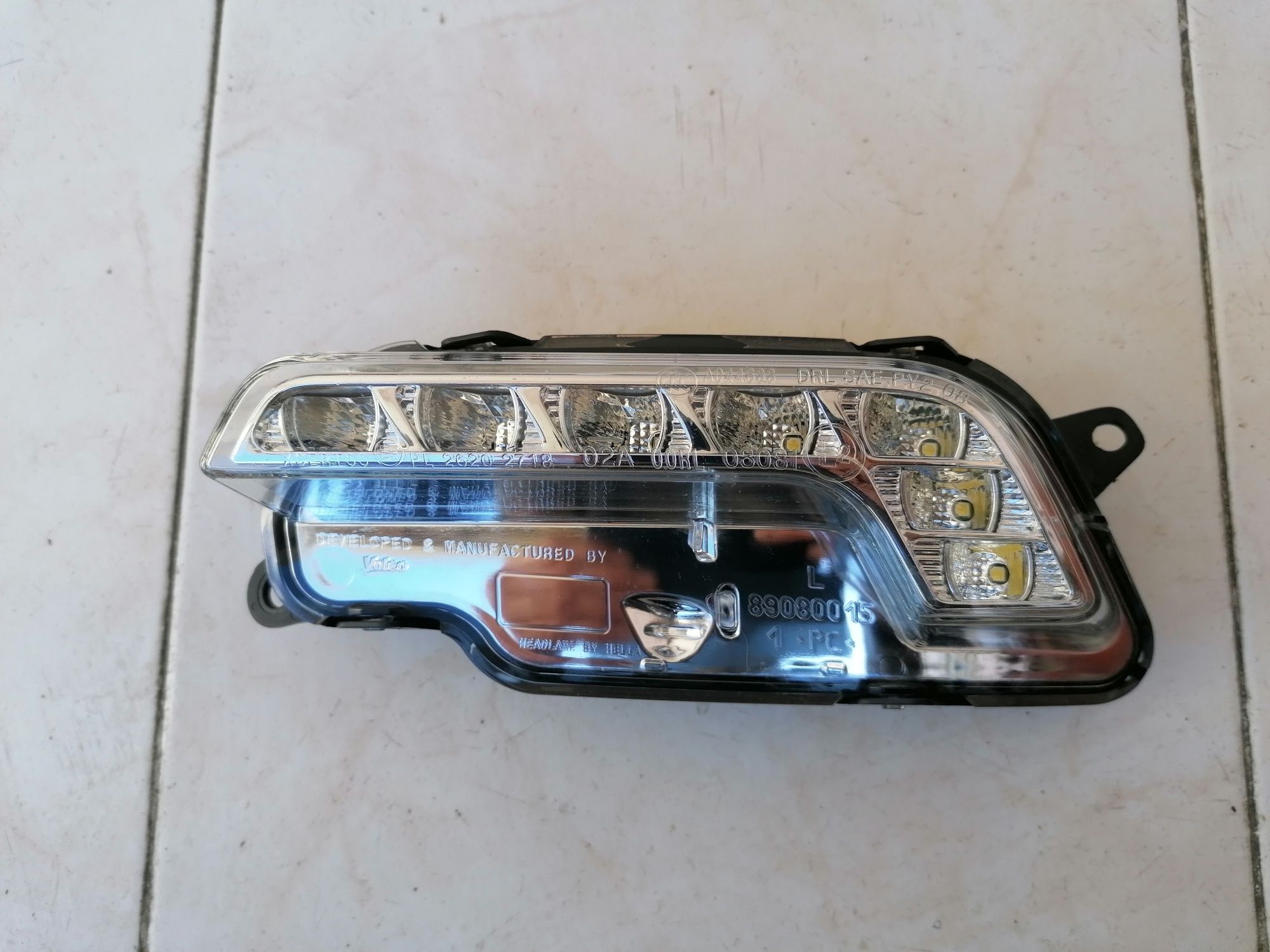 mercedes E farol de nevoeiro