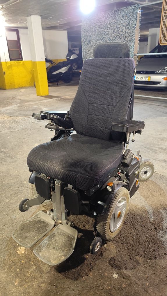 Cadeira de Rodas Permobil C500 Corpus II Low Rider Semi-nova