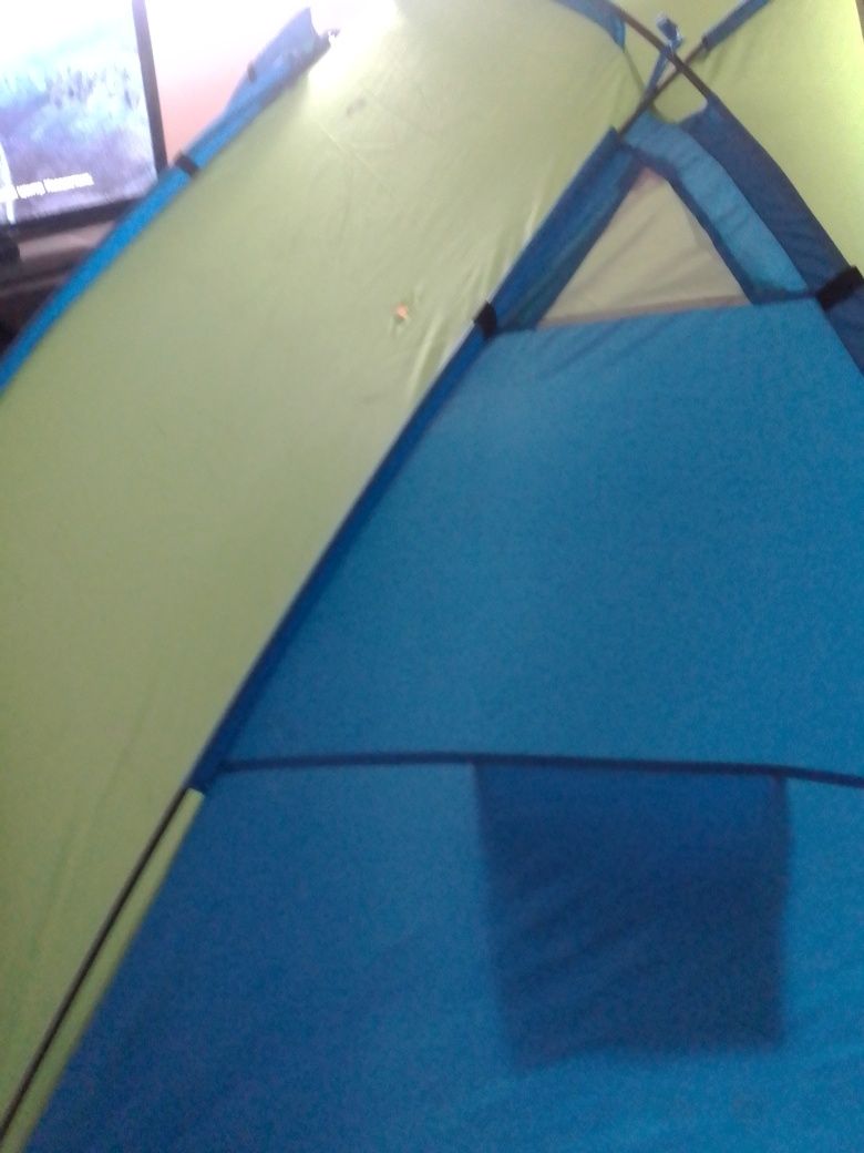 Палатка туристична