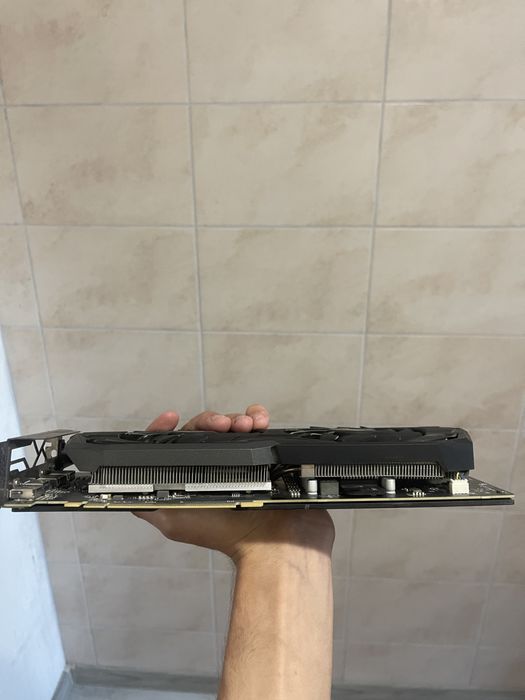 Продам відеокарту Rx 5600xt