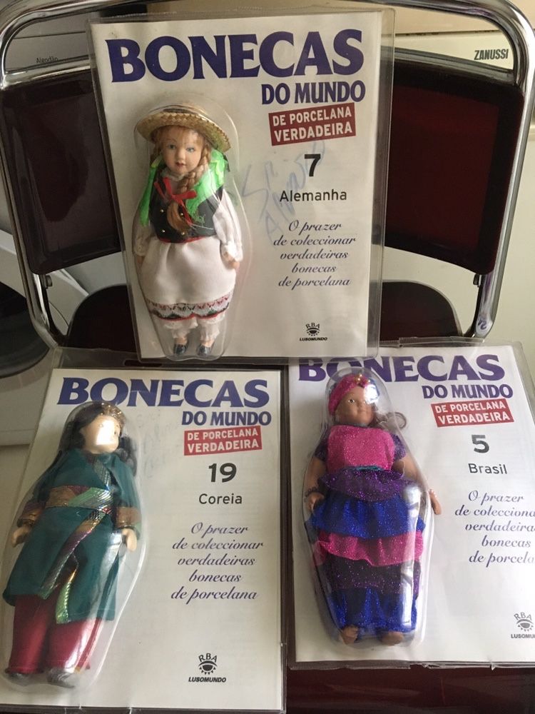 Bonecas de porcelana