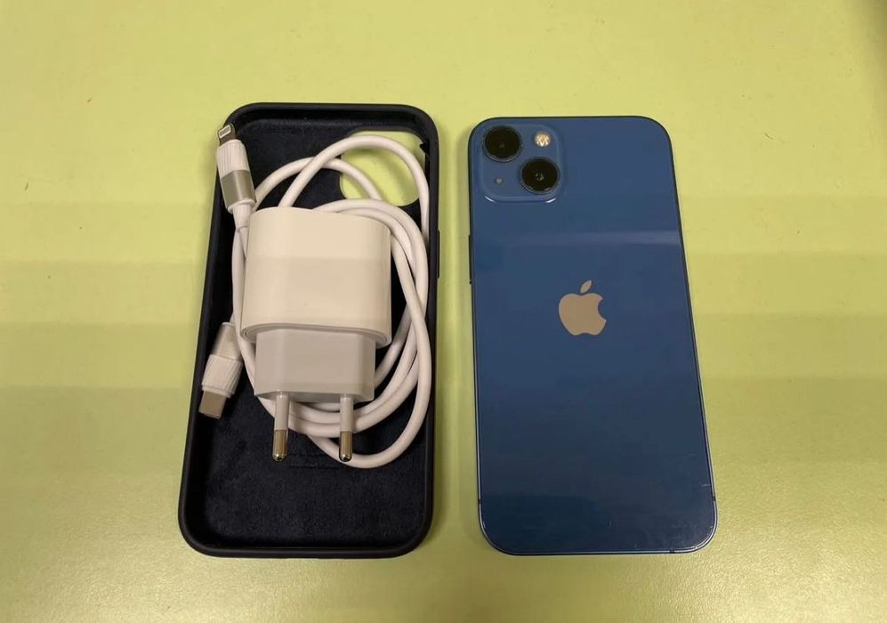 Продам iPhone 13 128