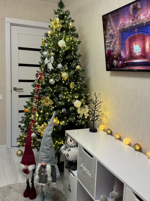 Ялинка з шишками 2,3 м