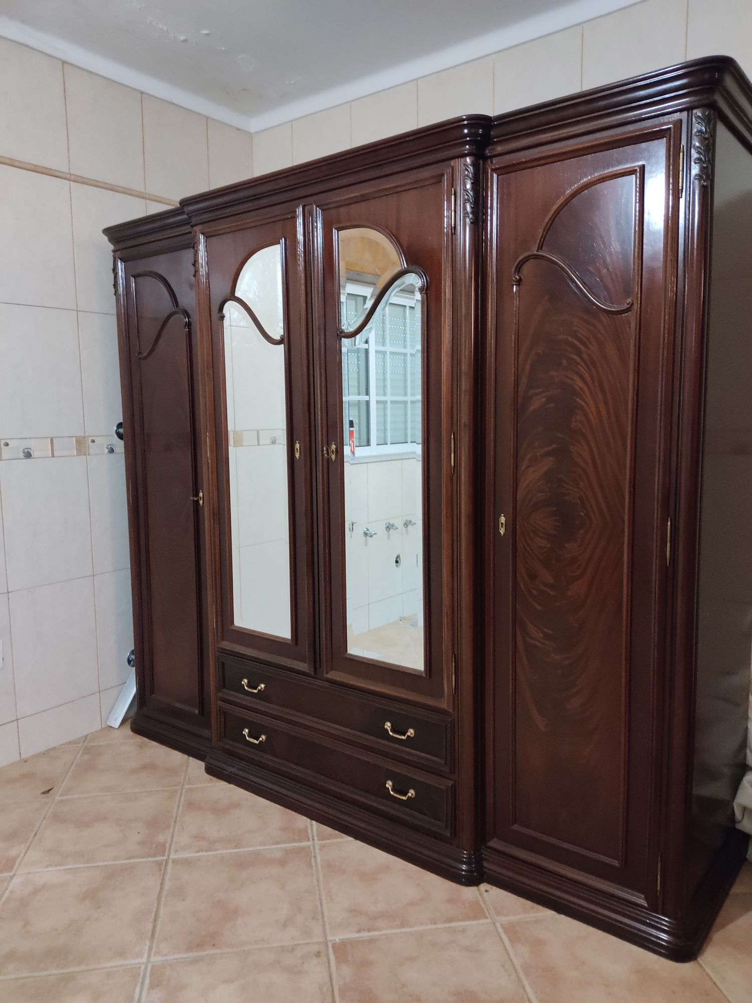 Quarto completo estilo clássico