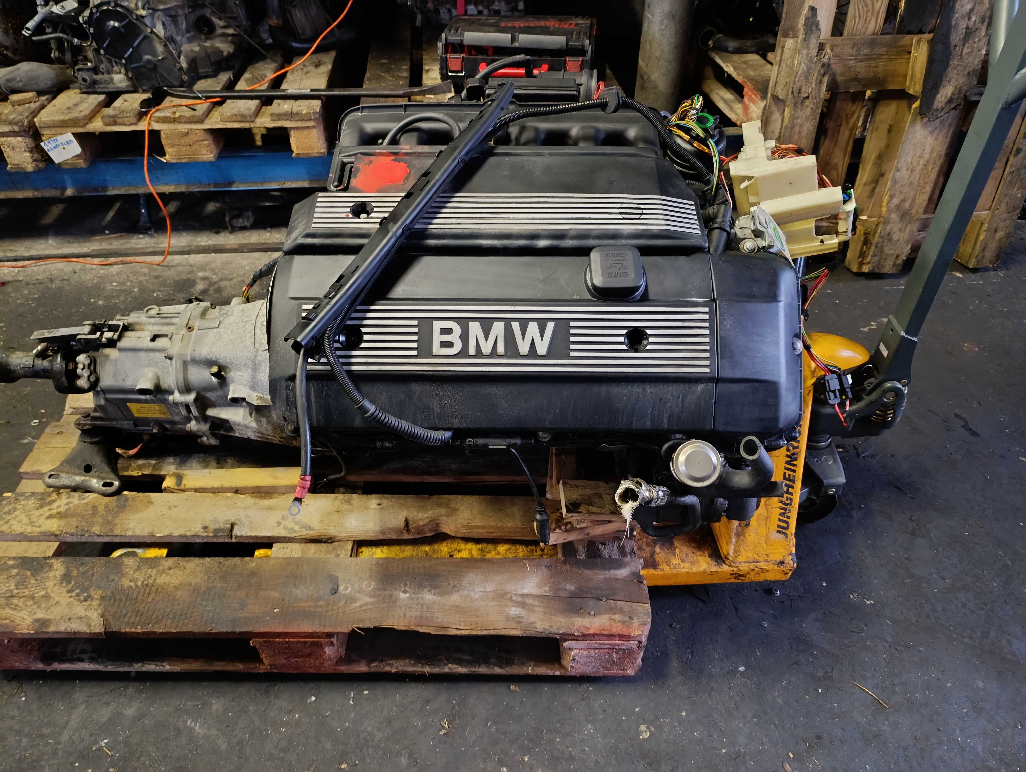 Silnik BMW E46 2.2 M54 B22 Kompletny z osprzętem