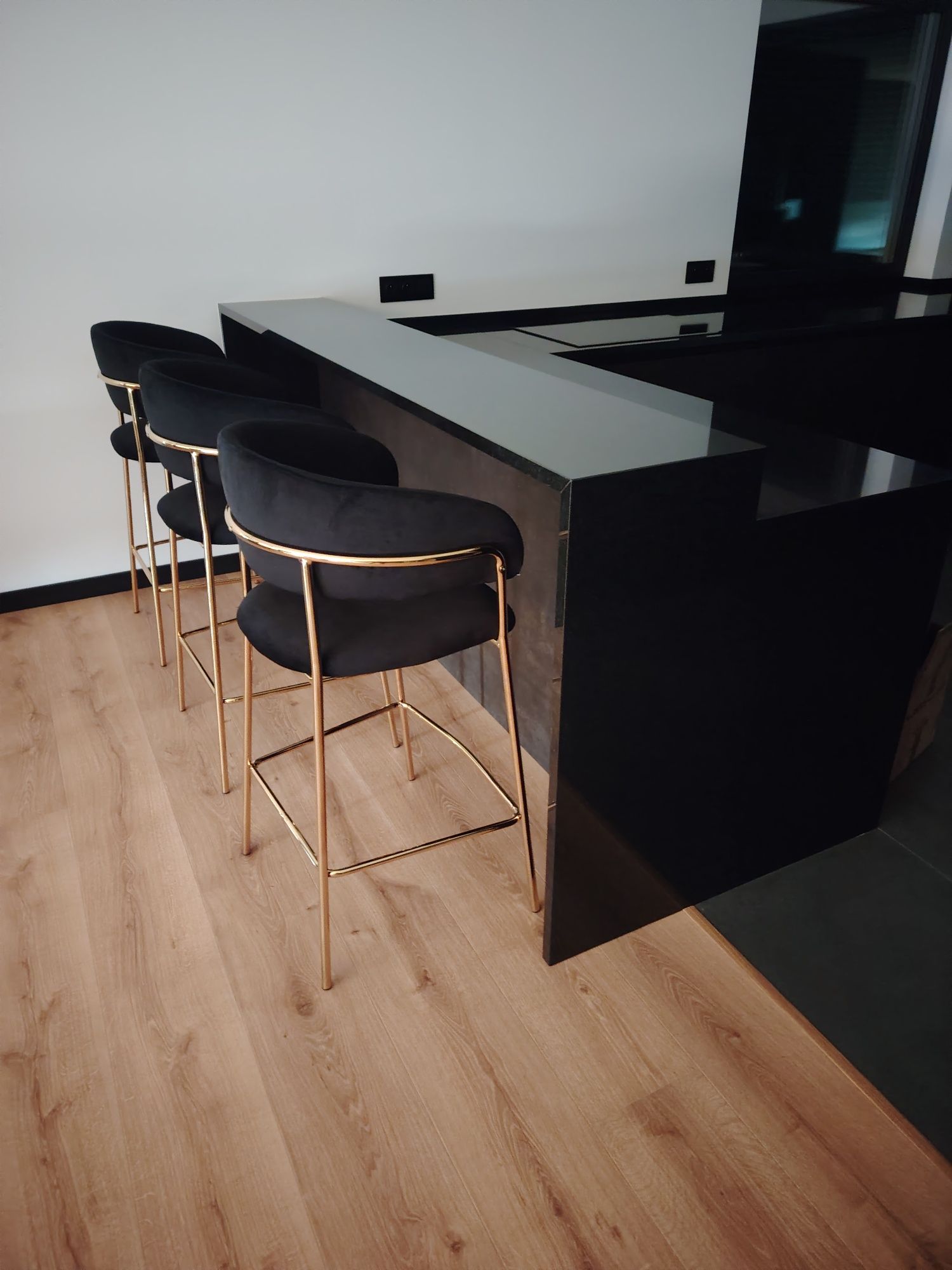 Hoker Nowoczesny złoty loft