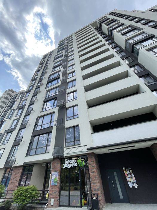 Видова 2-км квартира в новому та комфортному і стильному ЖК Манхетен