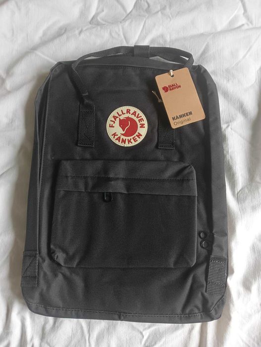 Czarny plecak FJALLRAVEN KANKEN Classic - 16 litrowy