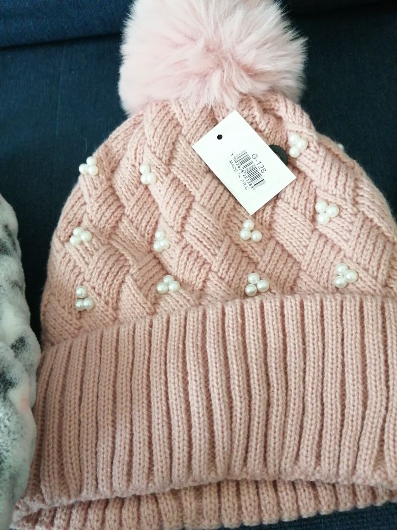 Gorro  de criança / mulher  	Novo. Ainda com etiqueta!*