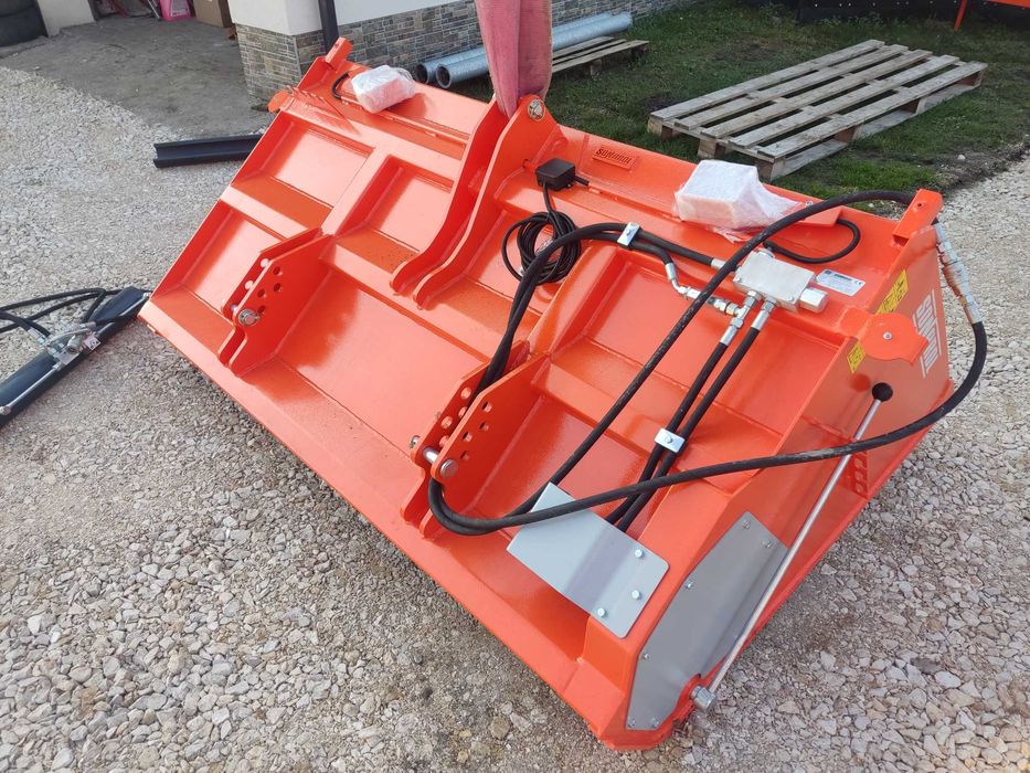 posypywarka piaskarko-solarka 2.0m hydrauliczna nowa solidna