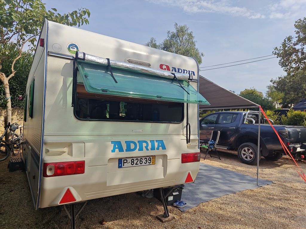 Caravana Adria UNIC 461UB