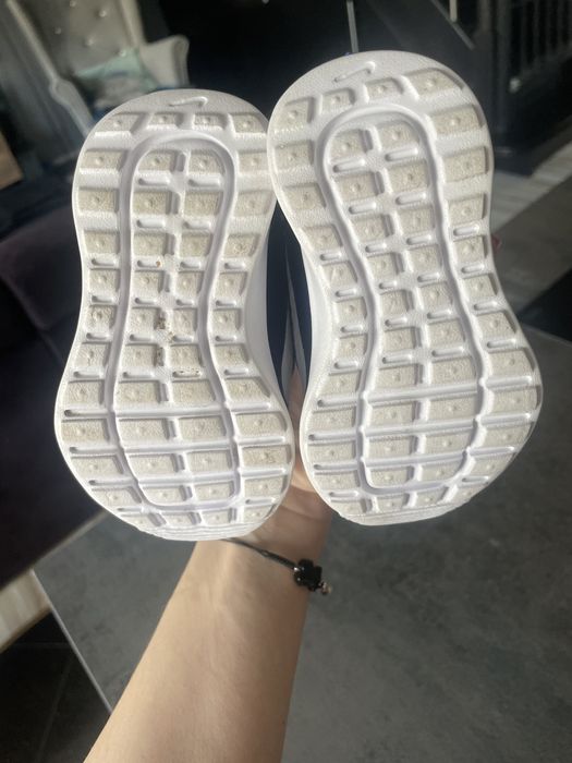Buty nike chłopiec jak nowe 21