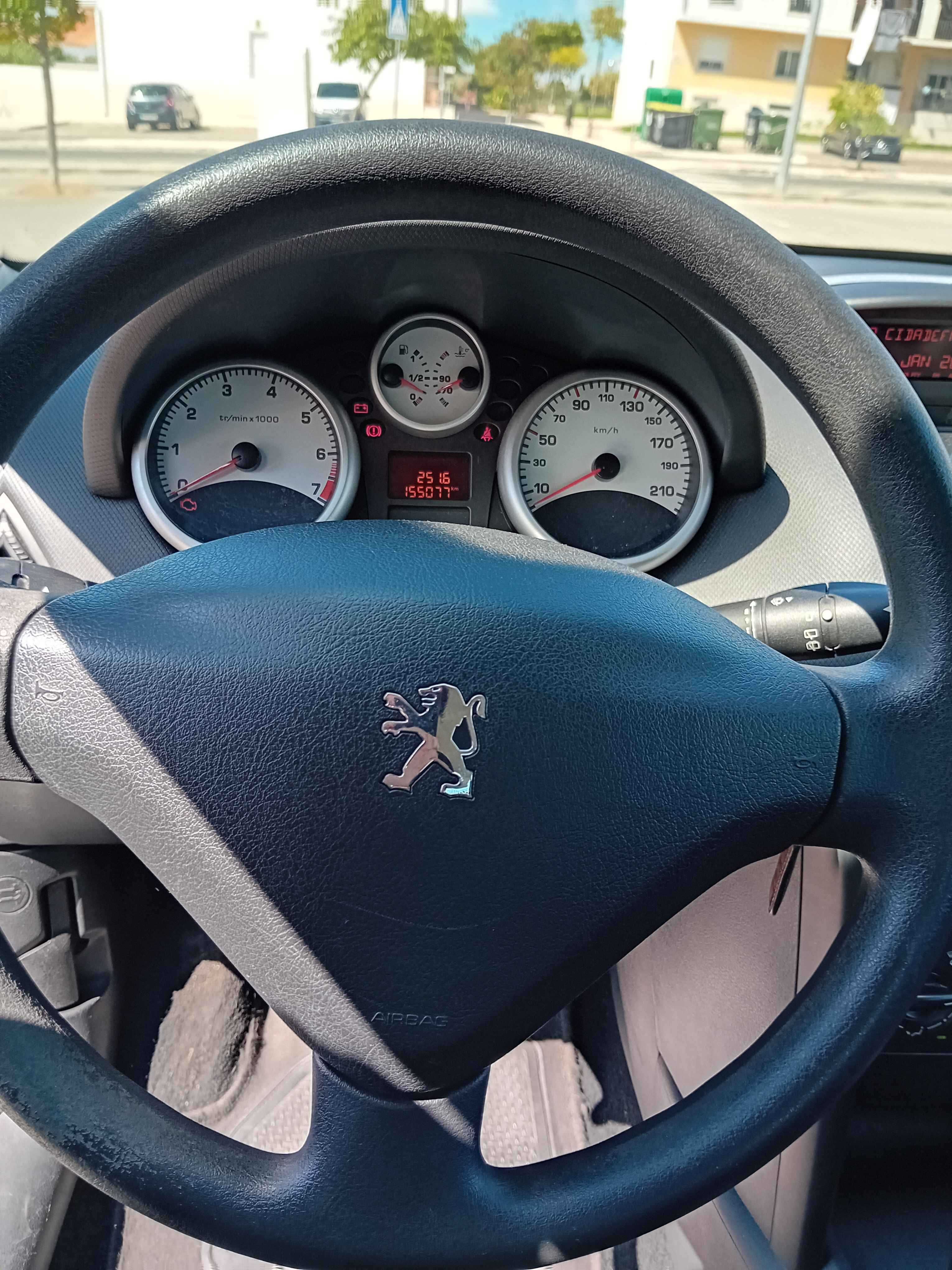 Peugeot 207 1.4 Open 16v Vti