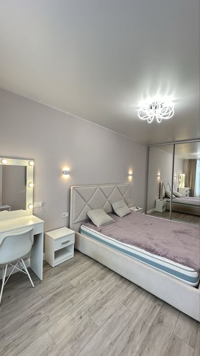 Оренда 3к 80м2 ЖК Каховський Лівобережна