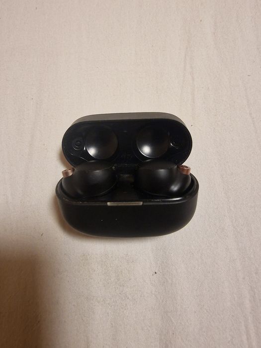 Sluchawki Bluetooth Sony WF-1000XM4 stan bdb