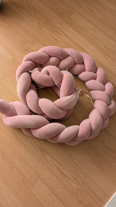 Ochraniacz, warkocz pleciony do łóżeczka 200 cm, różowy