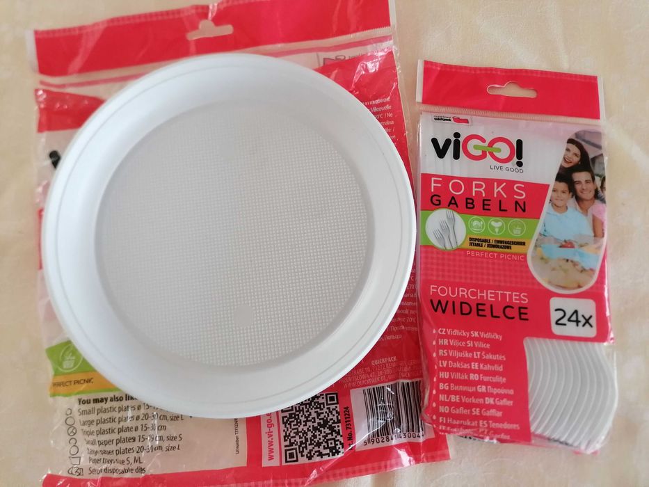 Talerze i widelce jednorazowe VIGO. Sztućce plastikowe