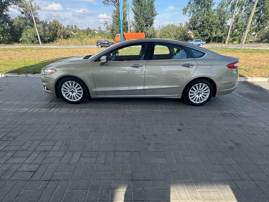 Аренда оренда  Ford Toyota Hybrid