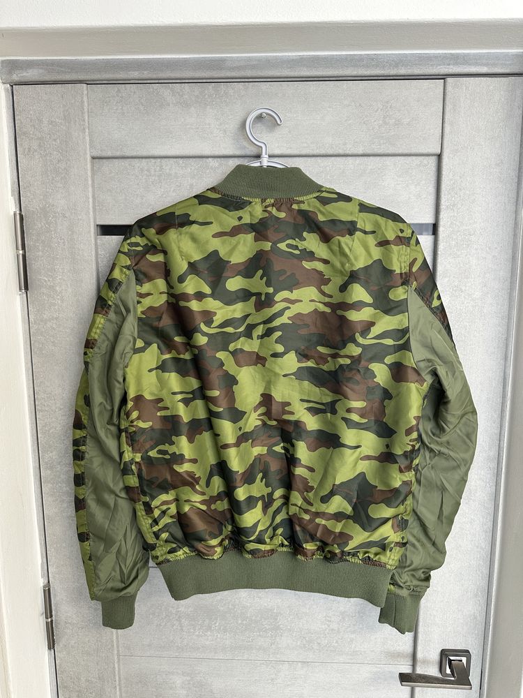Бомбер Alpha Industries M розмір!