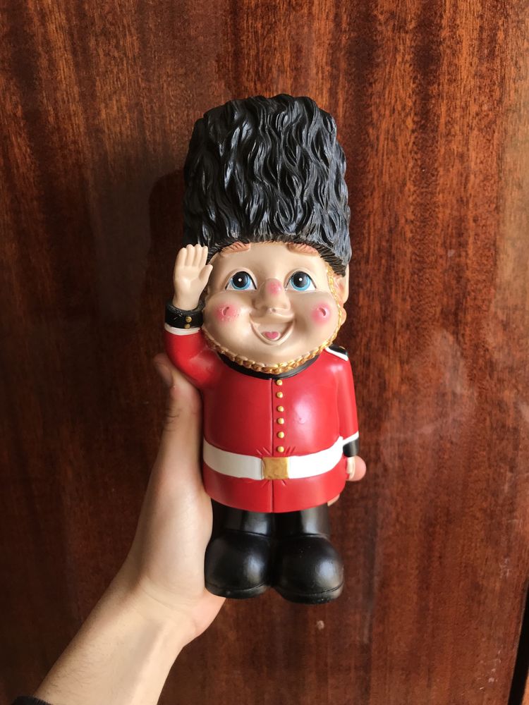 British Royal Guardsman Gnome (Collection)