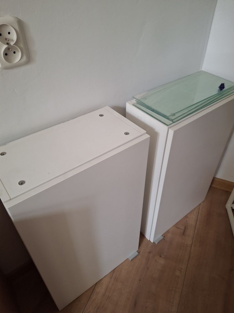 Wisząca szafka łazienkowa biała  z półeczkami  40 szer 20 głęb 64 wys