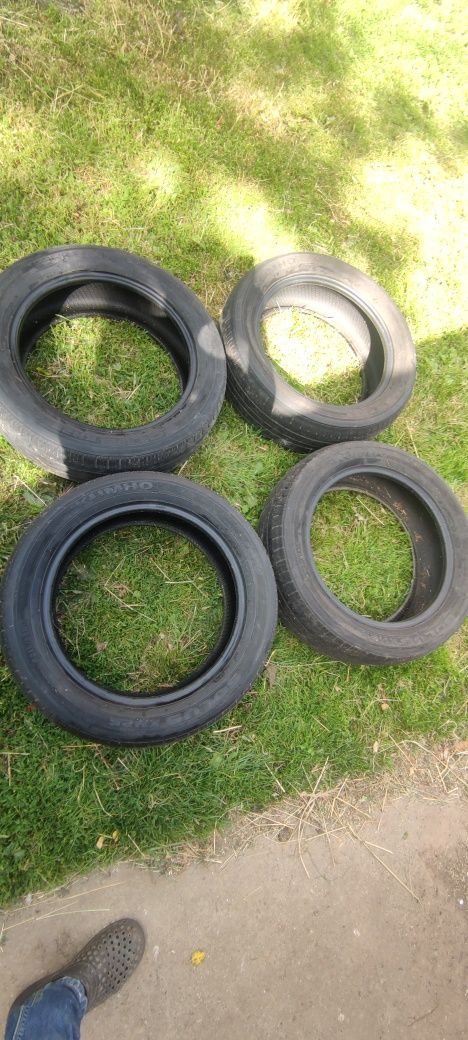 Резина літня r17 215/55 Kumho solus