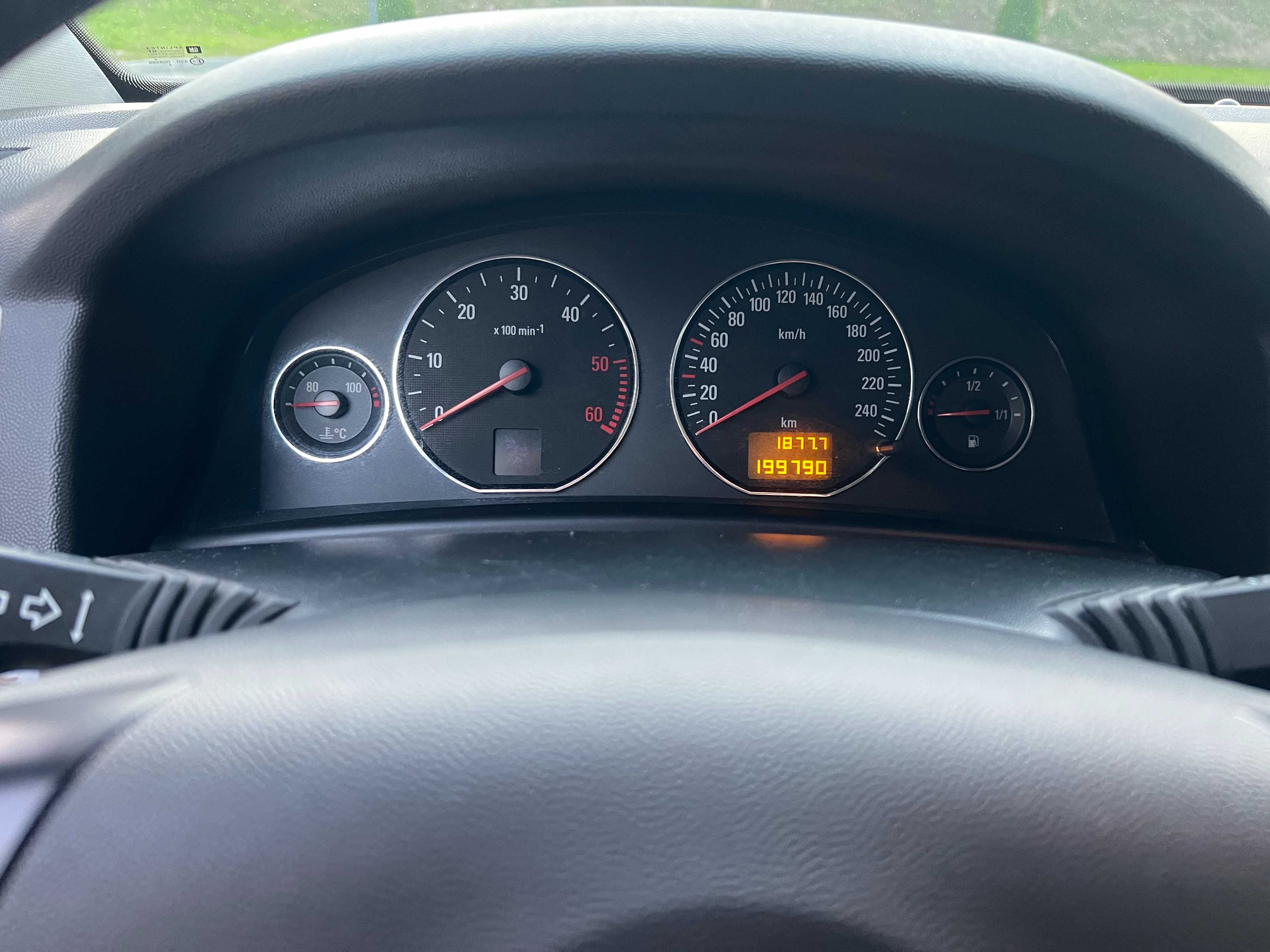 Продам Opel signum