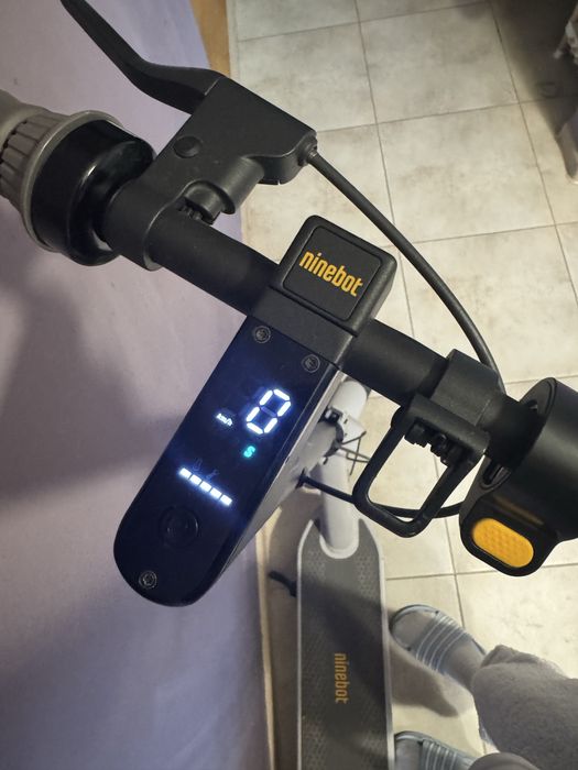 Електросамокат Ninebot KickScooter Max