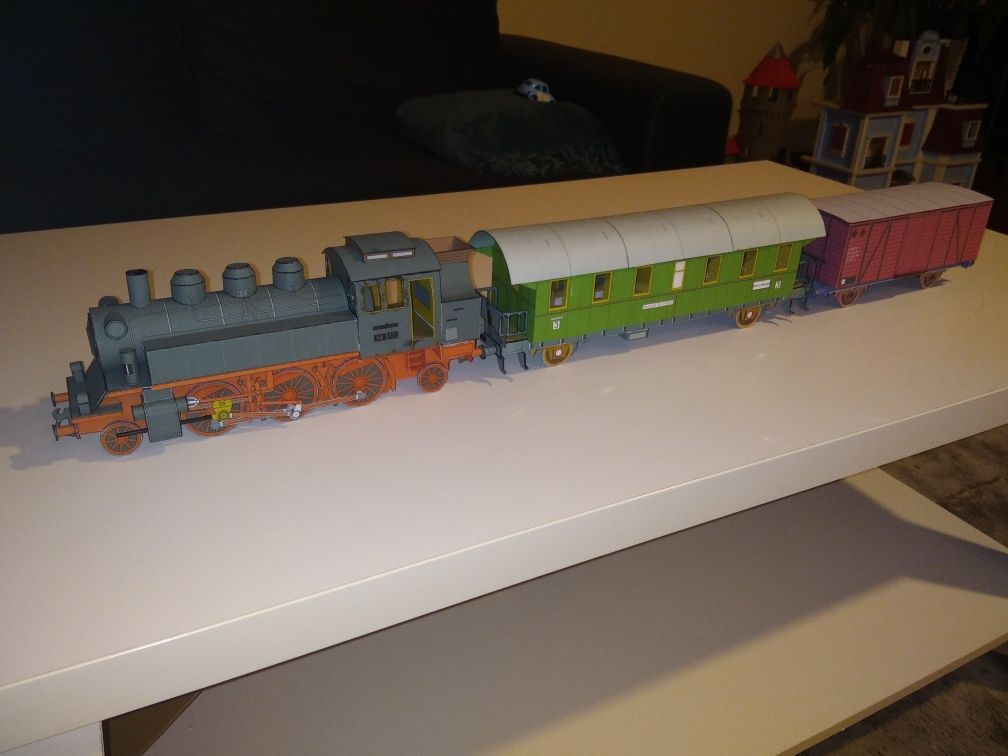 Pociąg Lokomotywa parowóz wagon pasażerski towarowy model kartonowy Sk