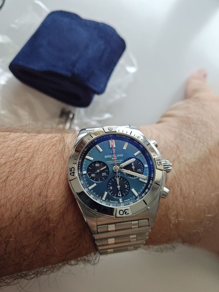 Zegarek męski Swiss Made Breitling Chronomat 42 B01 Komplet automat