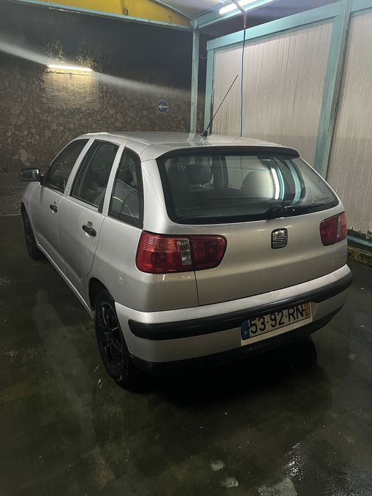 Vende-se Seat Ibiza 1.4 2001 por 1200€