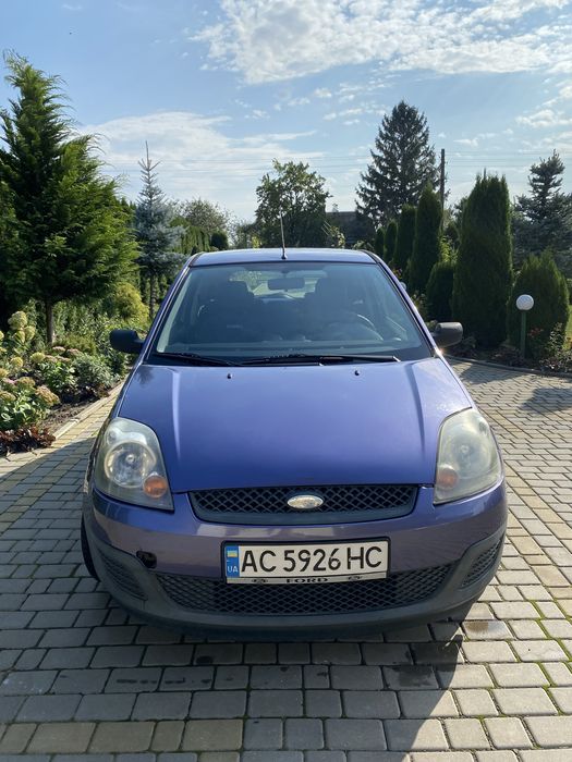 Продаю Ford Fiesta 1.3 2005