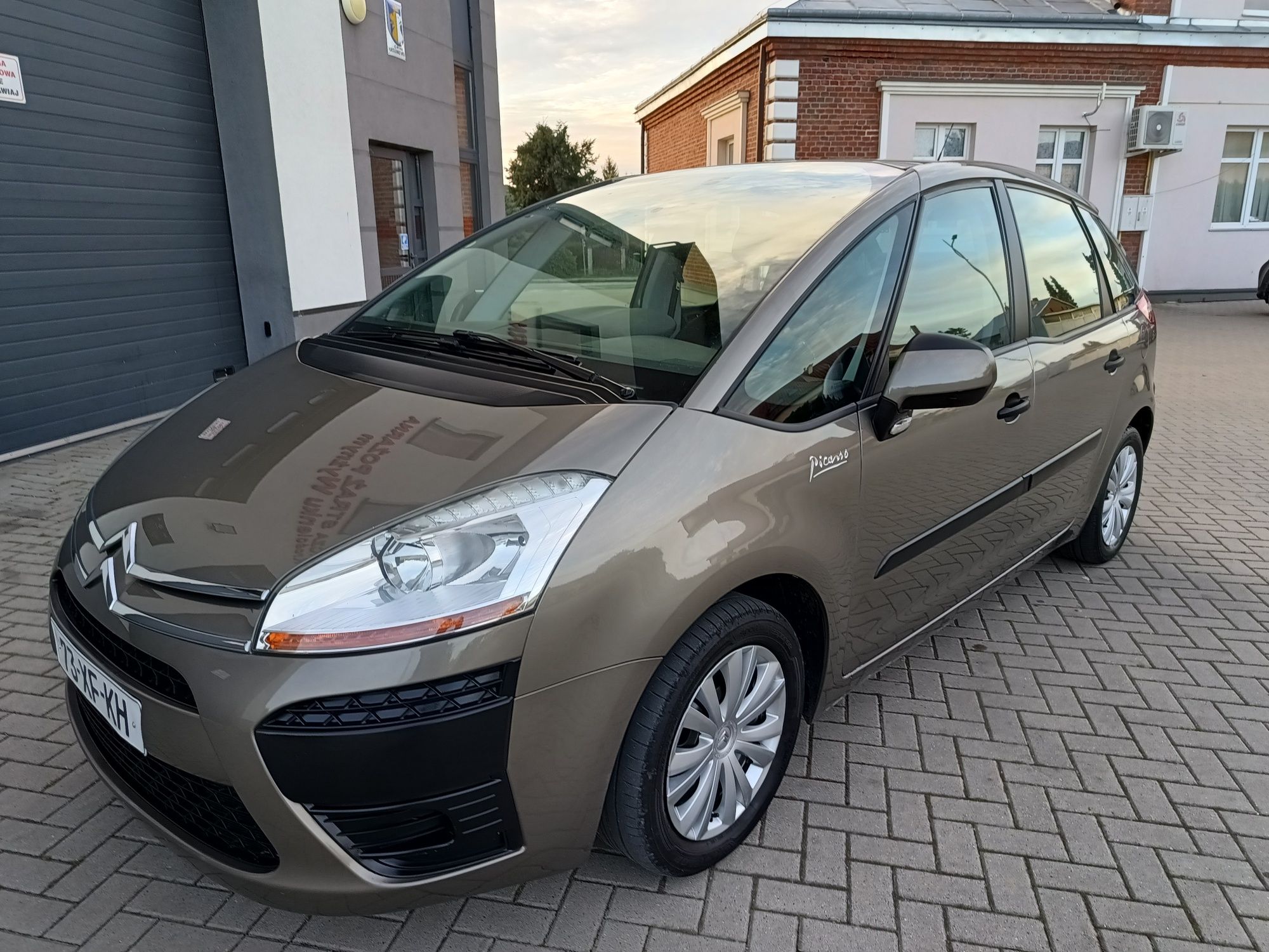 Sprzedam Citroena C4 Picasso 1.6 benzyna, sprowadzony z Holandii