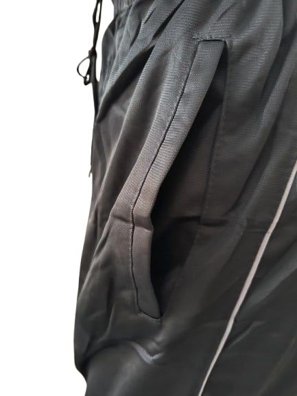 Spodnie dresowe śliskie cienkie letnie czarne 4XL