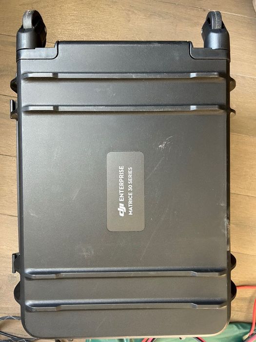Новий DJI Matrice 30T з тепловізором + 8 батарей.
