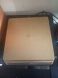 Konsola ps4 slim
