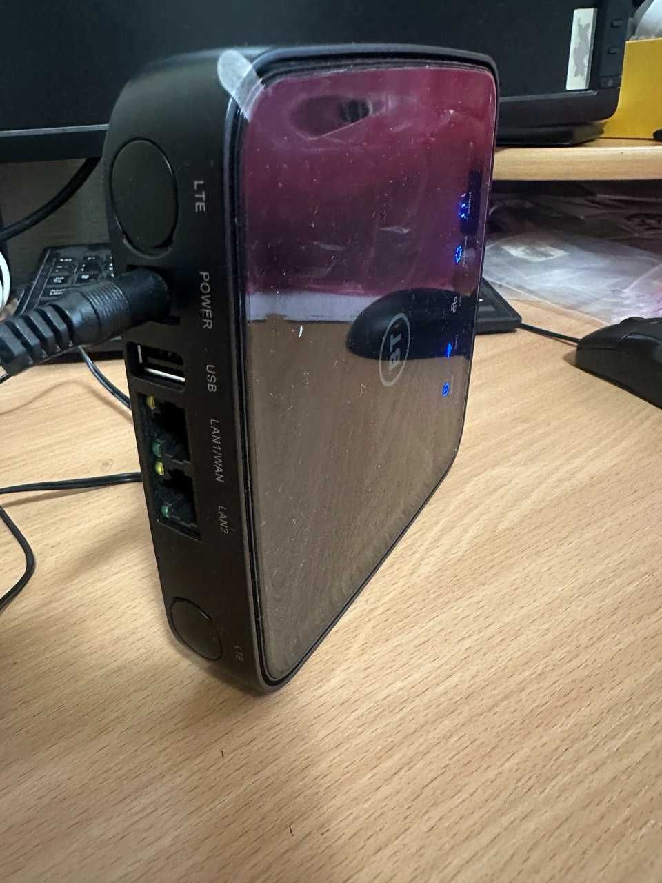 Маршрутизатор (роутер) BT 4g home hub. Торг.
