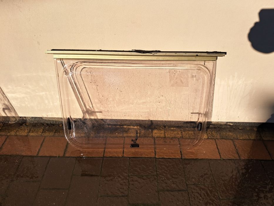 Okno otwierane podwójne do przyczepy kempingowej kamera 74x52