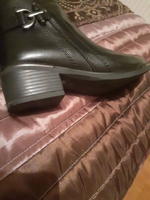 Botki czarne rozm. 36 Lasocki